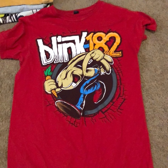 Tops - Blink-182 band tee